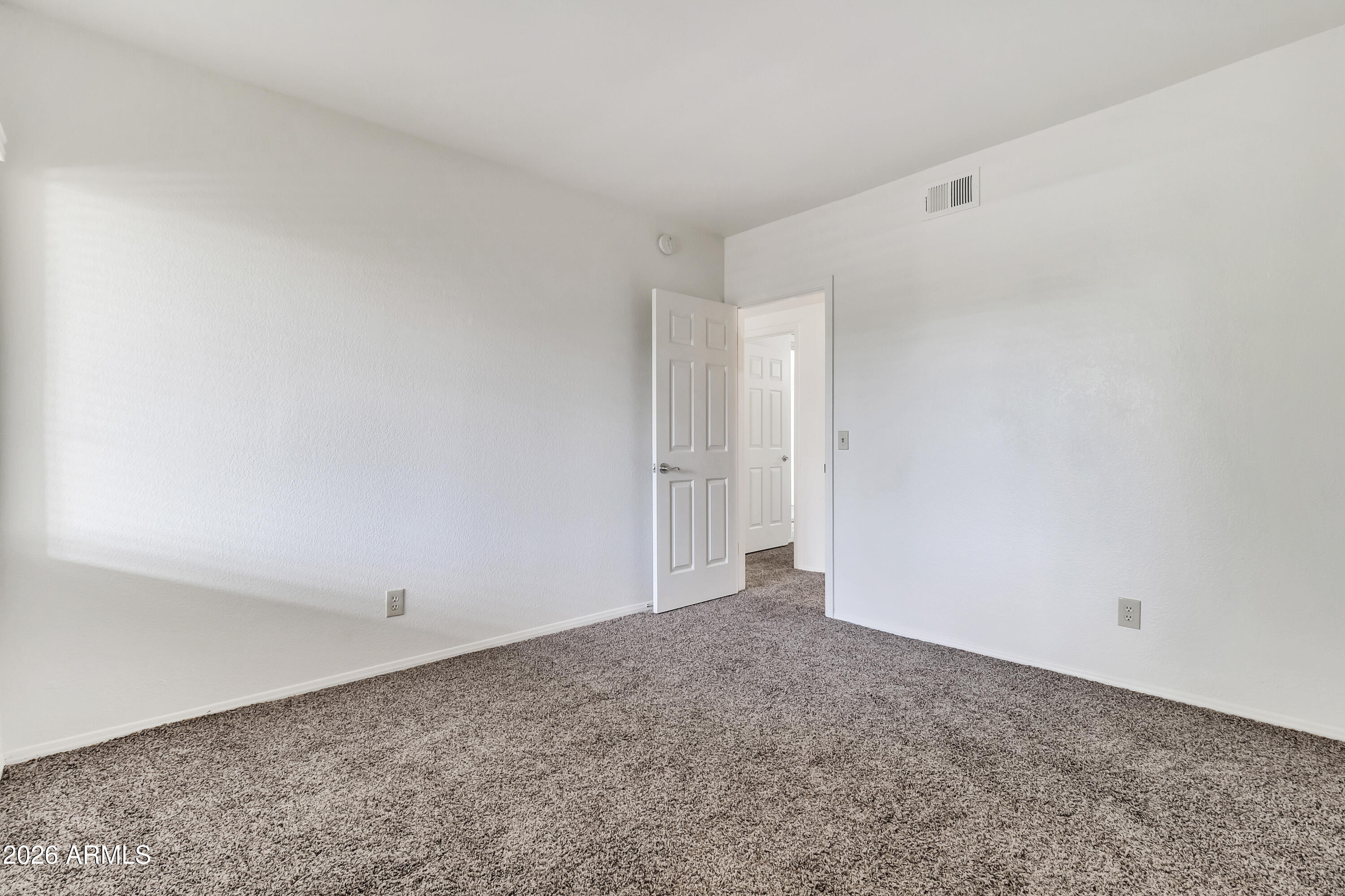 1825 West Ray Road, Unit 2072 Chandler, AZ 85224 - Photo 28 of 47 a view of an empty room