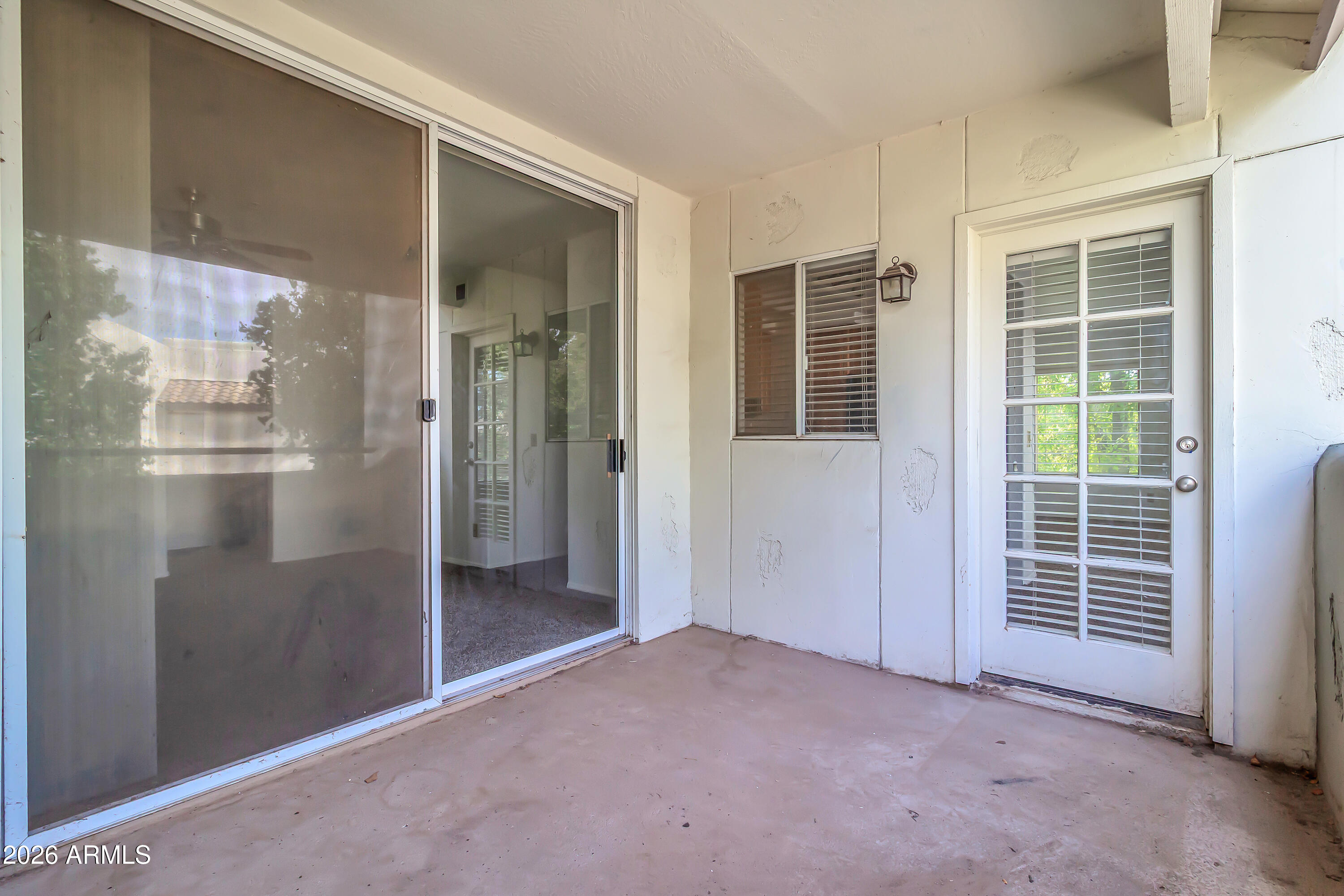 1825 West Ray Road, Unit 2072 Chandler, AZ 85224 - Photo 34 of 47 a view of entryway with livingroom