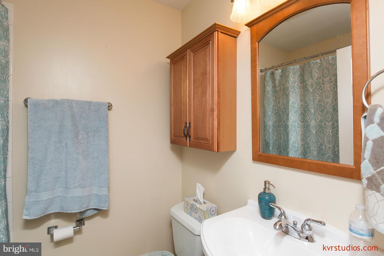 301 Williamsburg Road Sterling, VA 20164 - Photo 21 of 30 Bath