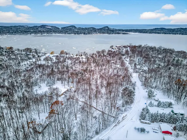 $525,000 | 4895 West Birch Lane, Pentwater, MI 49449
