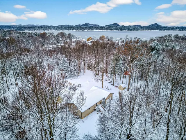 $525,000 | 4895 West Birch Lane, Pentwater, MI 49449