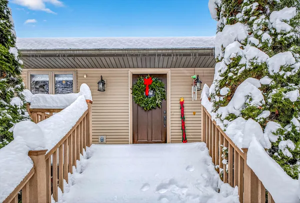 $499,000 | 4895 West Birch Lane, Pentwater, MI 49449