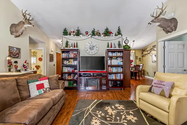 $525,000 | 4895 West Birch Lane, Pentwater, MI 49449