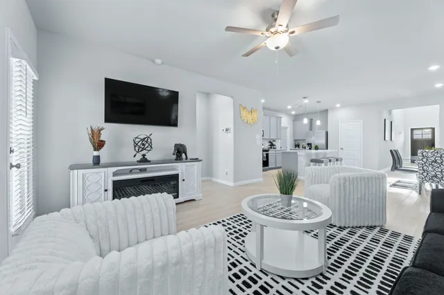 $4,500 | 1906 Texas Live Oak Court, Conroe, TX 77304