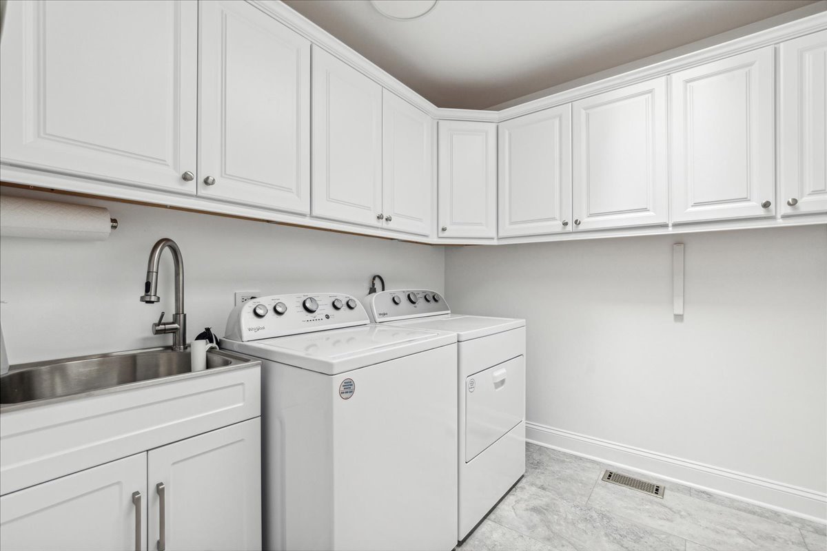 1621 Winnetka Road Glenview, IL 60025 - Photo 14 of 20 Gallery Image 14