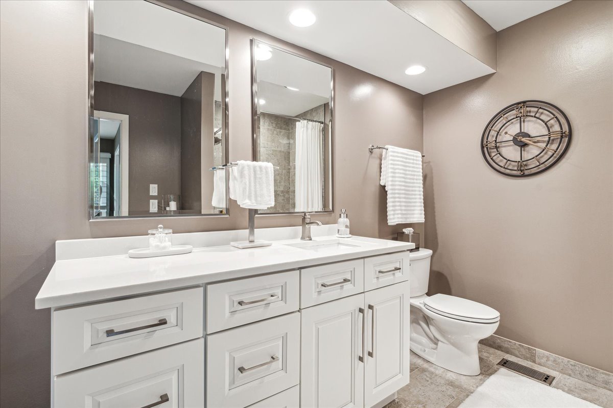 1621 Winnetka Road Glenview, IL 60025 - Photo 9 of 20 Gallery Image 9