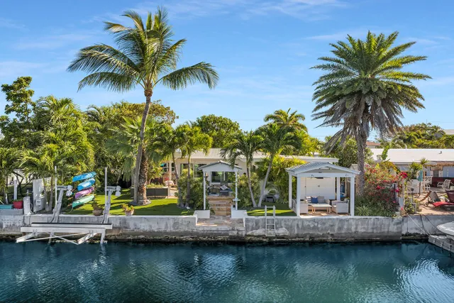 $2,485,000 | 13 Arbutus Drive, Key West, FL 33040