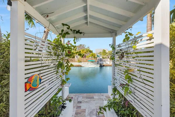 a view of a outdoor space