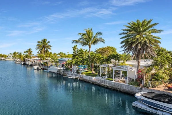 $2,385,000 | 13 Arbutus Drive, Key Haven, FL 33040