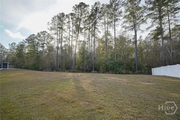 $2,400 | 363 Coconut Drive, Bloomingdale, GA 31302