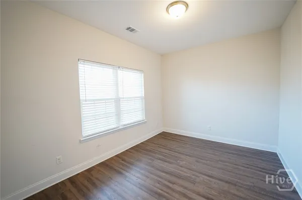 $2,400 | 363 Coconut Drive, Bloomingdale, GA 31302