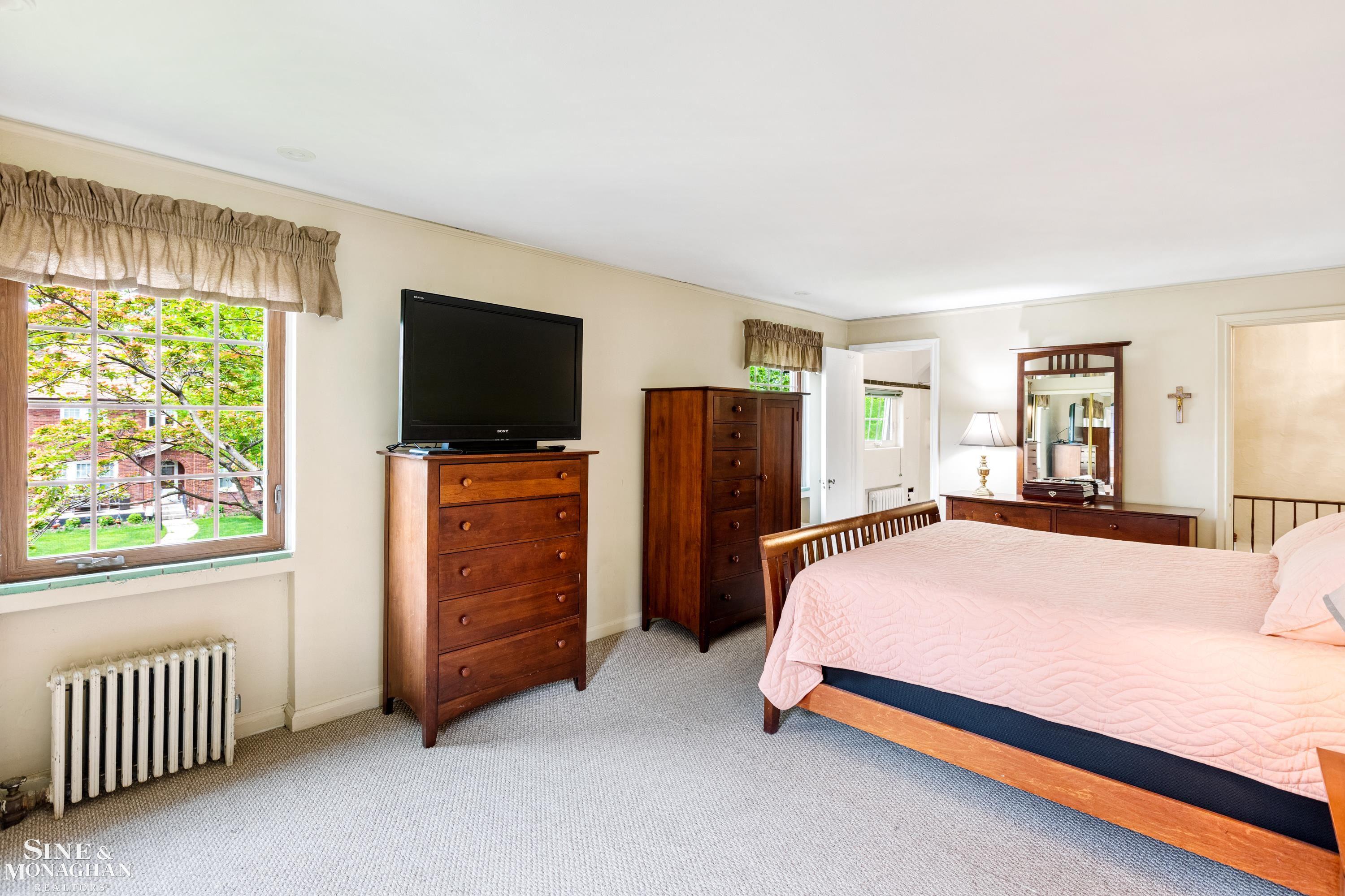 1228 Bedford Road Grosse Pointe, MI 48230 - Photo 33 of 56 50109214-32.JPG