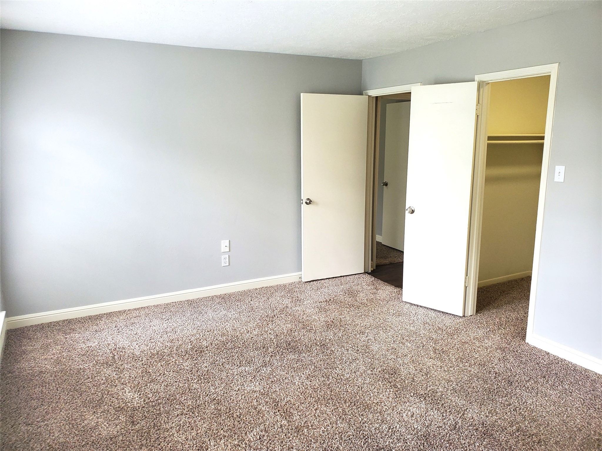 4507 Seneca Street Pasadena, TX 77504 - Photo 14 of 23 a view of an empty room