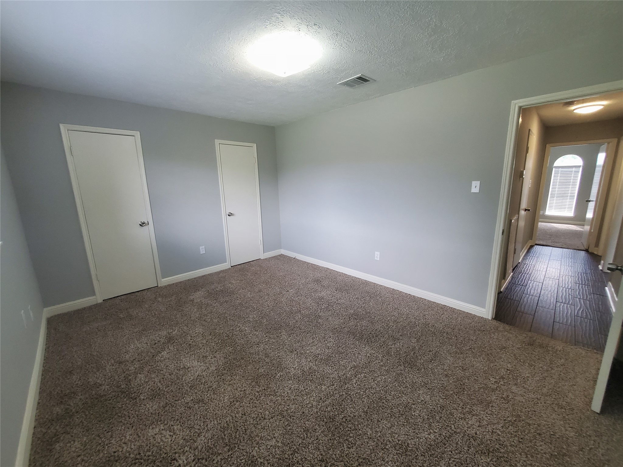 4507 Seneca Street Pasadena, TX 77504 - Photo 20 of 23 a view of a livingroom and wooden floor