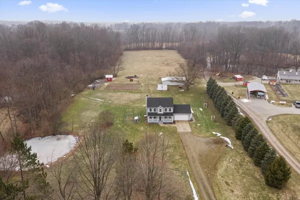 $435,500 | 12550 Garr Road, Buchanan, MI 49107
