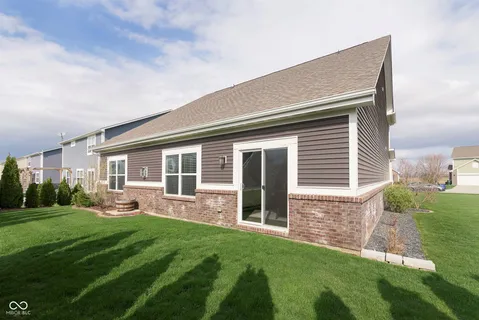 $395,000 | 6156 North Cedarwood Drive, McCordsville, IN 46055