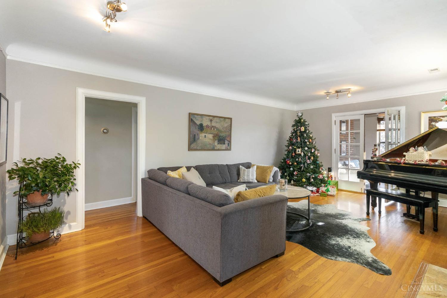 6288 Euclid Road Cincinnati, OH 45236 - Photo 5 of 33 Gallery Image 5
