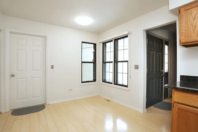 $2,975 | 966 North Auburn Woods Drive, Palatine, IL 60067