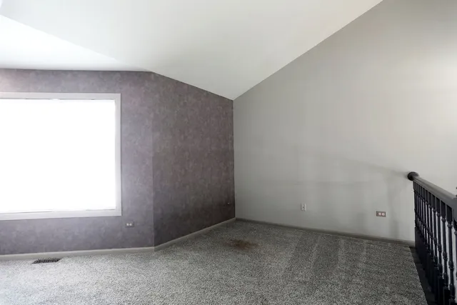 $2,975 | 966 North Auburn Woods Drive, Palatine, IL 60067