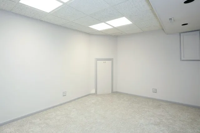 $2,975 | 966 North Auburn Woods Drive, Palatine, IL 60067