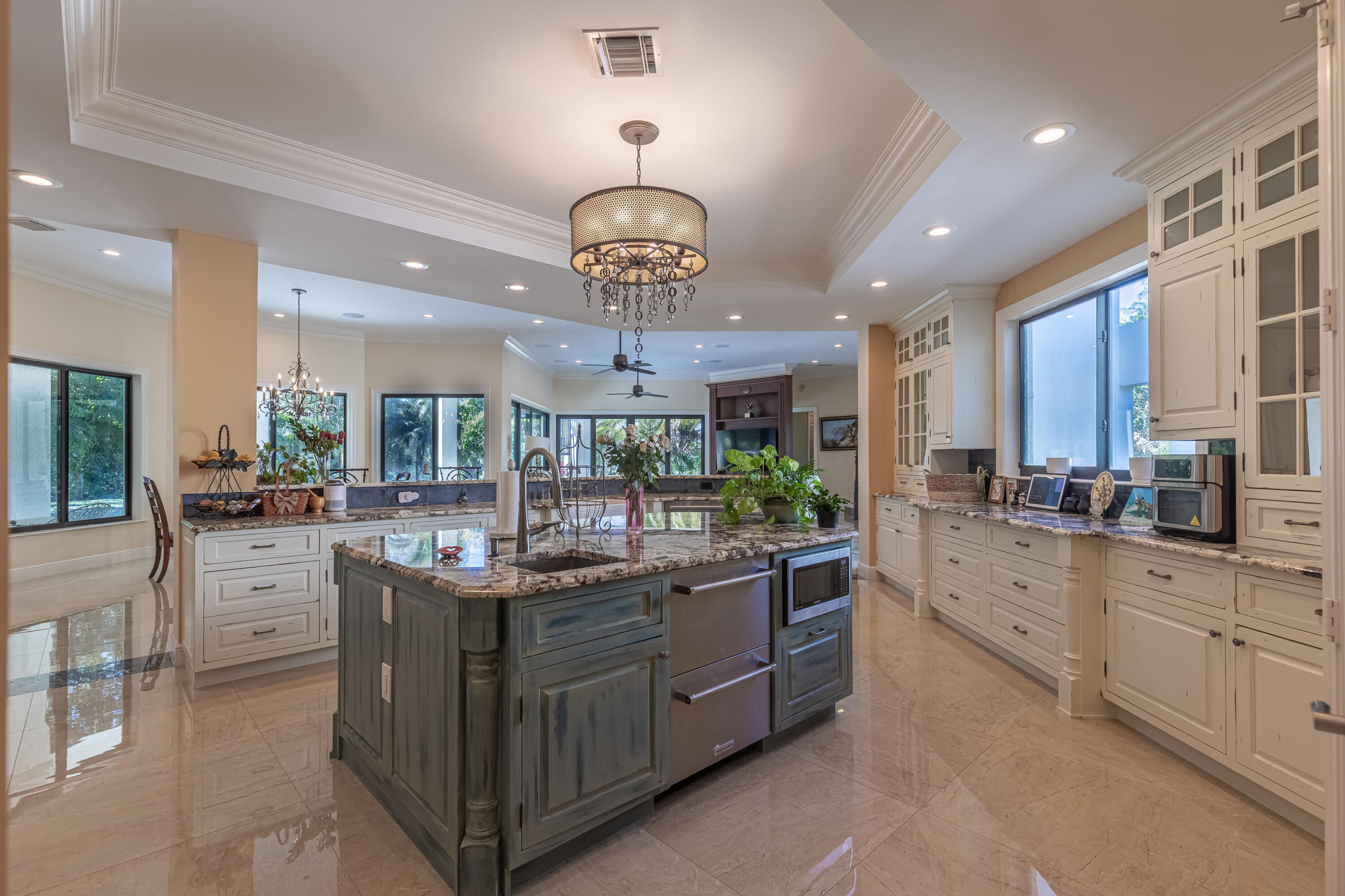 2943 B Road Loxahatchee Groves, FL 33470 - Photo 19 of 88 Kitchen