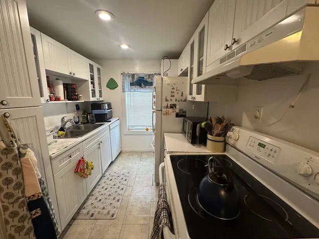 $2,400 | 66 Summer Street, Unit 2, Natick, MA 01760