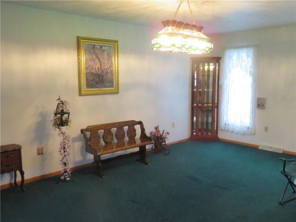373 Paris Colliers Road Burgettstown, PA 15021 - Photo 2 of 10 Gallery Image 2