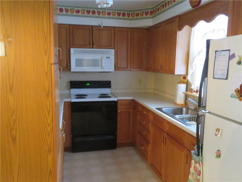 373 Paris Colliers Road Burgettstown, PA 15021 - Photo 3 of 10 Gallery Image 3