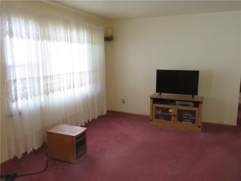373 Paris Colliers Road Burgettstown, PA 15021 - Photo 4 of 10 Gallery Image 4