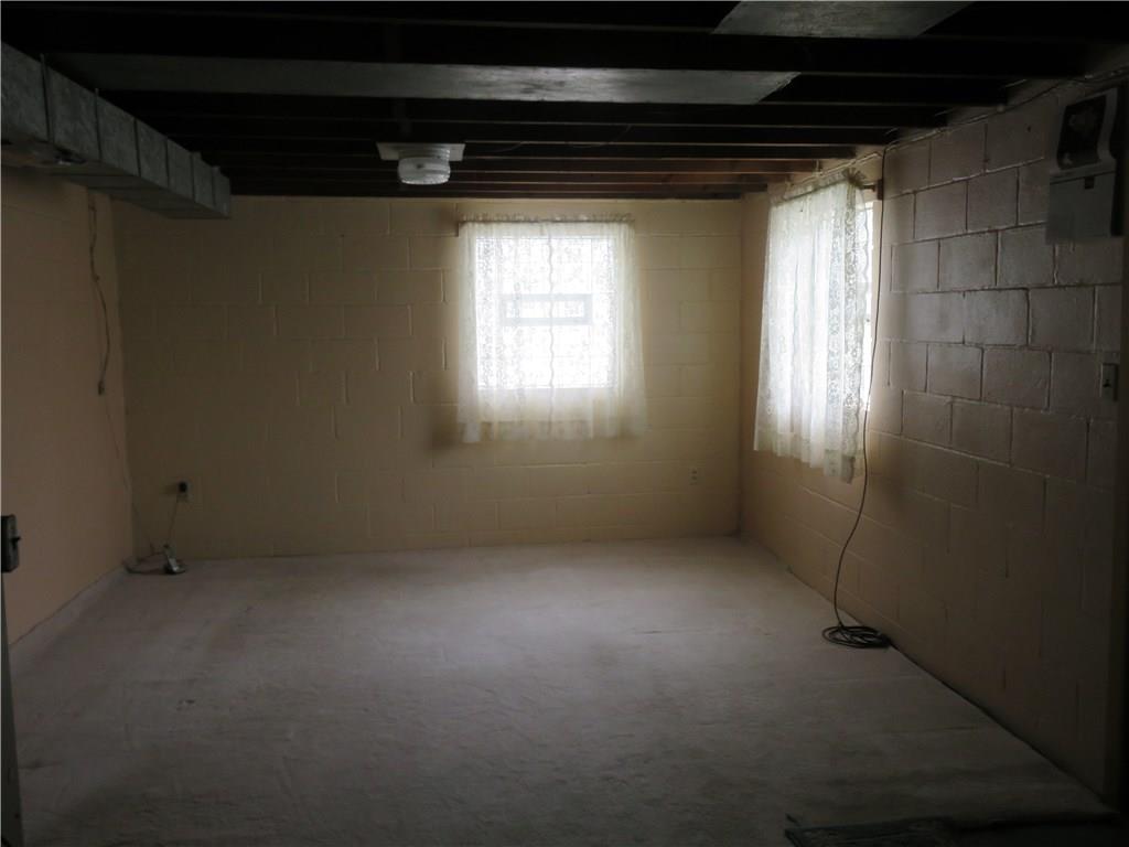 373 Paris Colliers Road Burgettstown, PA 15021 - Photo 9 of 10 Gallery Image 9