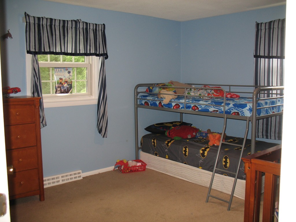 202 Davis Road Dracut, MA 01826 - Photo 15 of 26 Gallery Image 15