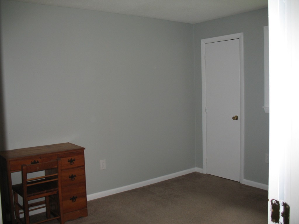 202 Davis Road Dracut, MA 01826 - Photo 16 of 26 Gallery Image 16