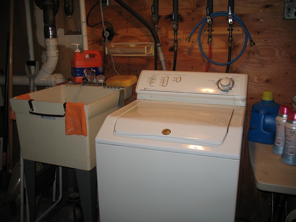 202 Davis Road Dracut, MA 01826 - Photo 17 of 26 Gallery Image 17