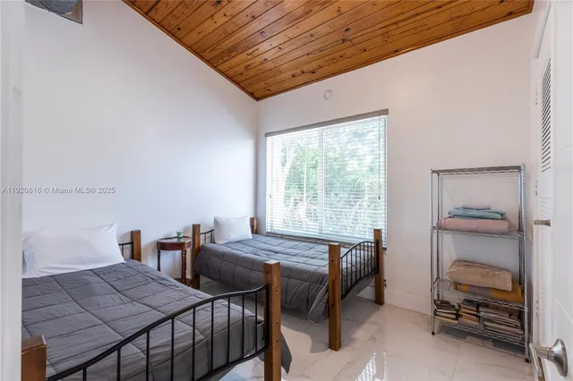 $7,000 | 753 Northeast 81st Street, Miami, FL 33138