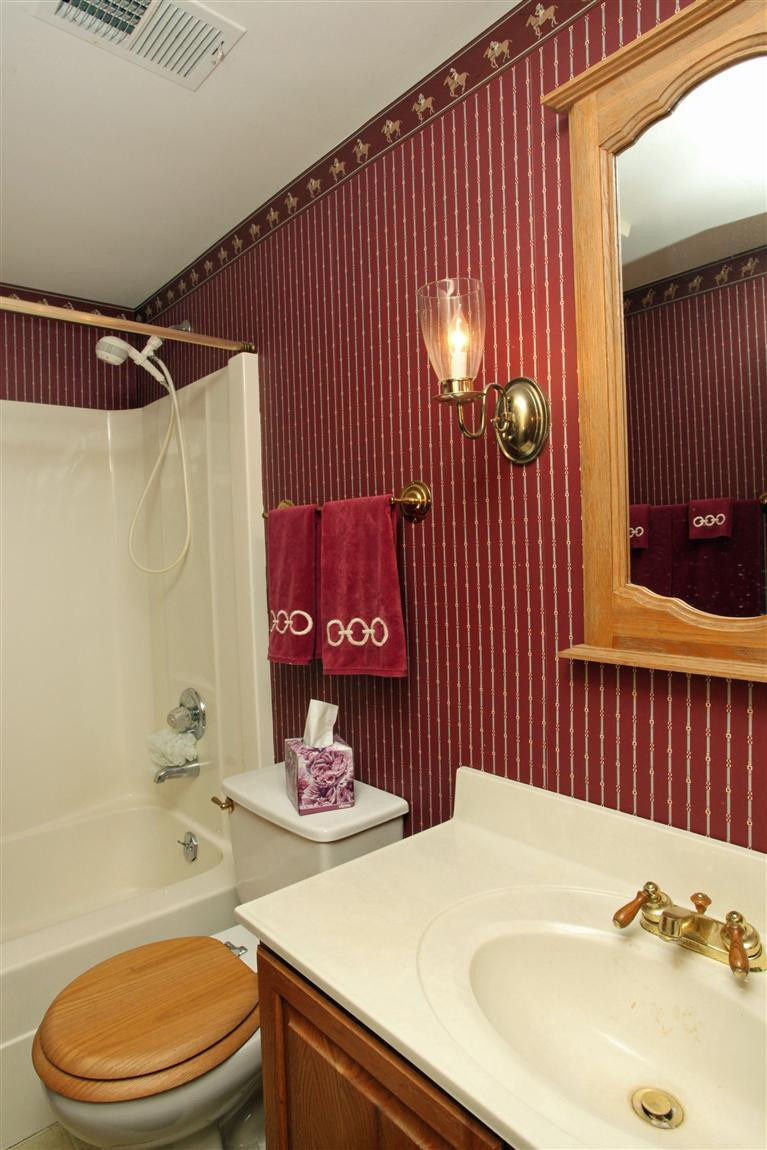 3366 Pepperhill Road Lexington, KY 40502 - Photo 18 of 22 Photo 18