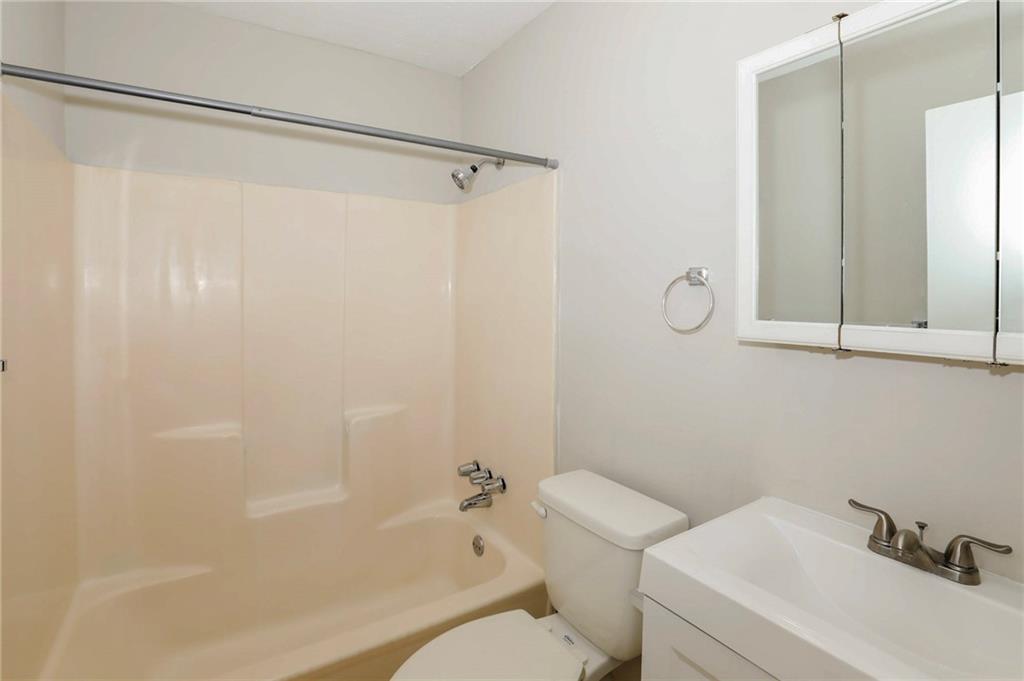 4515 Doral Drive Southwest Atlanta, GA 30331 - Photo 15 of 18