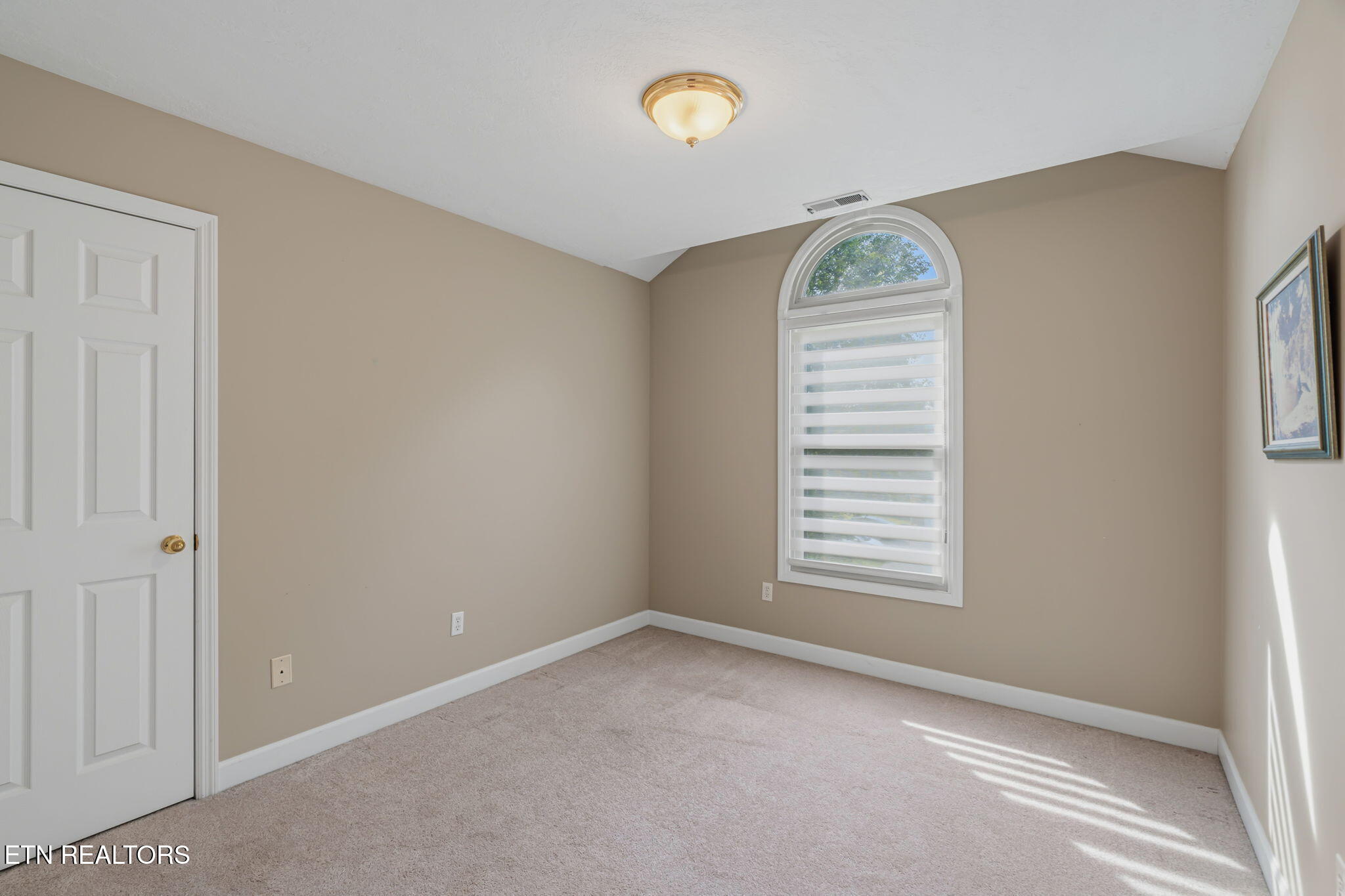 817 Tate Trotter Road Powell, TN 37849 - Photo 31 of 52 31-web-or-mls-817 Tate Trotter Road-24