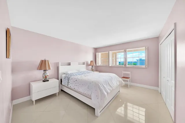 $299,000 | 2940 North Course Drive, Unit 811, Pompano Beach, FL 33069