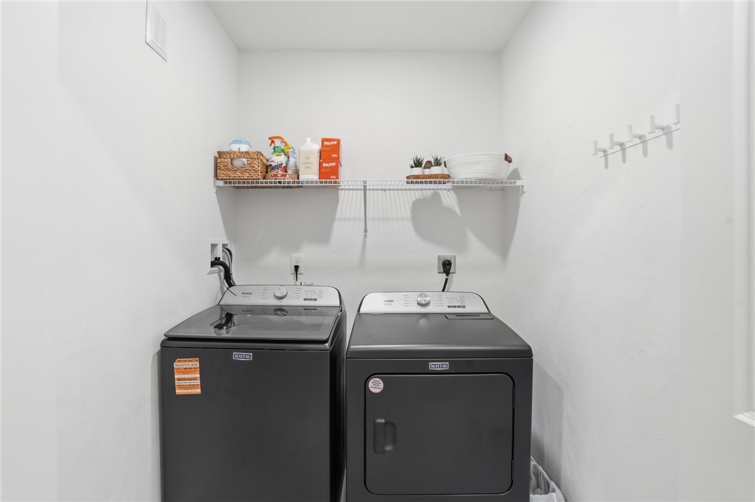 72 Wilbur Road Lincoln, RI 02865 - Photo 19 of 46 Laundry first floor