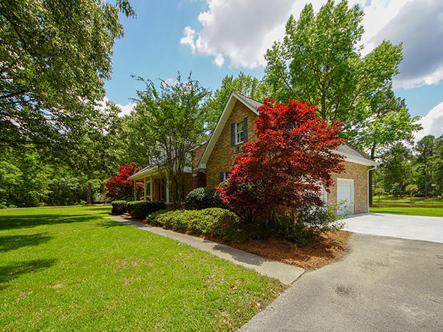 158 Old Winter Road Summerville, SC 29486 - Photo 43 of 47 Landscaped Yard