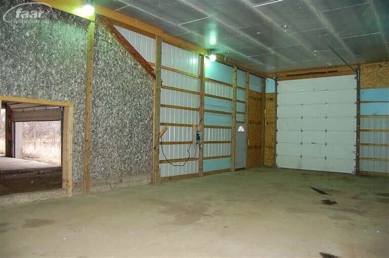 4214 Silver Lake Road Linden, MI 48451 - Photo 8 of 20 20125610-7.JPG