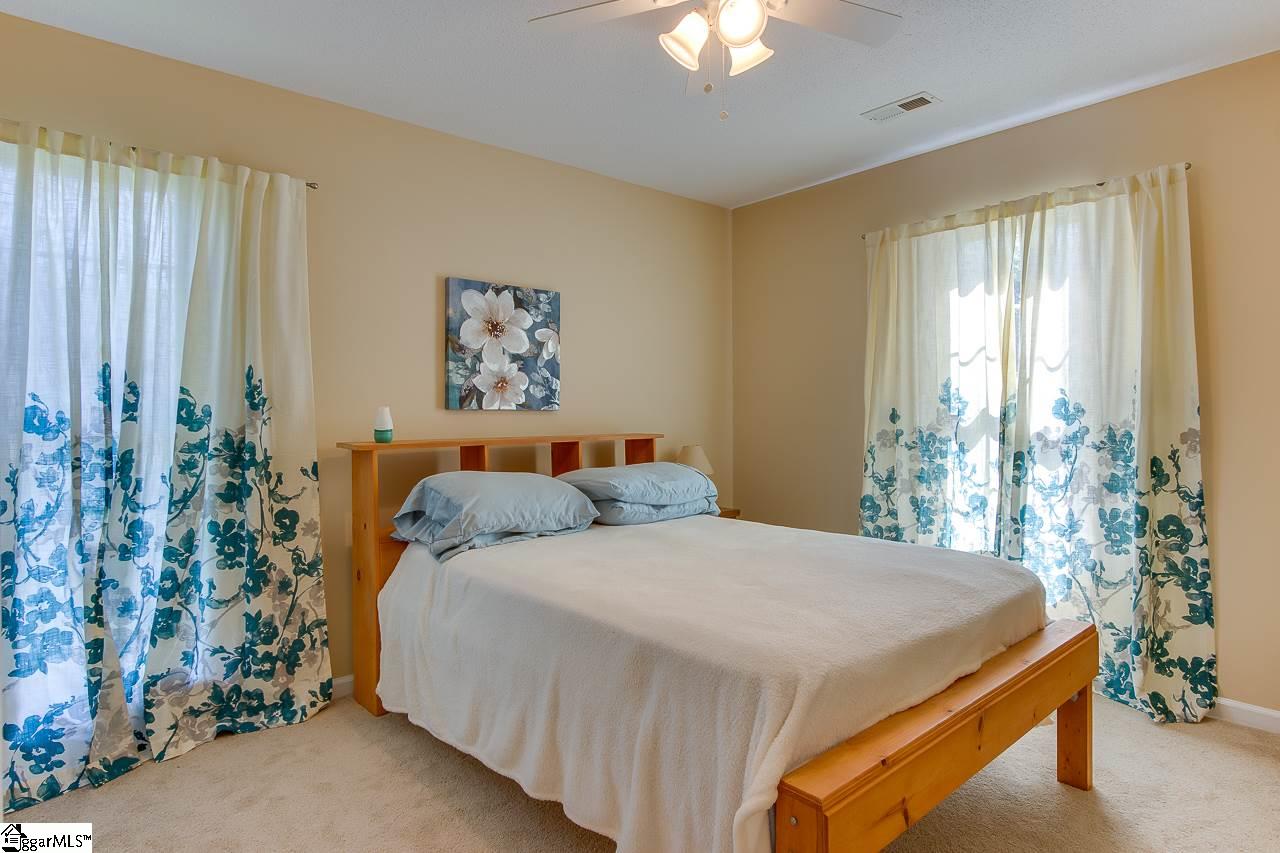 332 Springfield Circle Easley, SC 29642 - Photo 14 of 19 Gallery Image 14