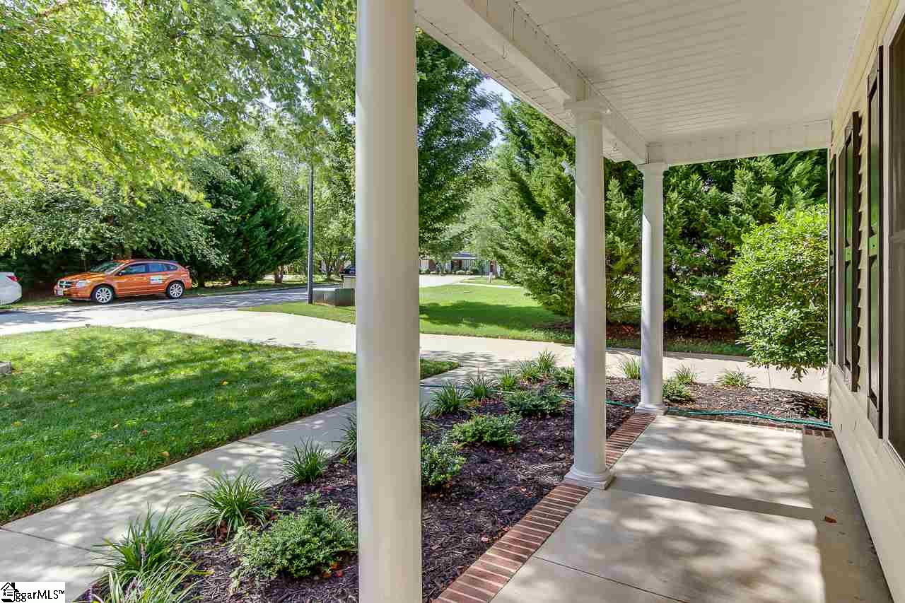 332 Springfield Circle Easley, SC 29642 - Photo 3 of 19 Gallery Image 3