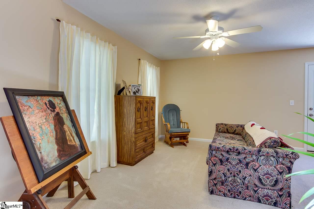 332 Springfield Circle Easley, SC 29642 - Photo 6 of 19 Gallery Image 6