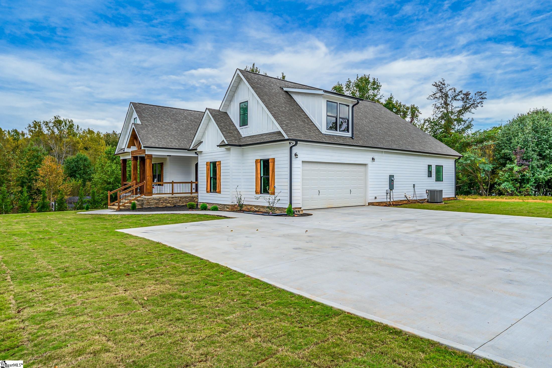 381 West Darby Road Greenville, SC 29609 - Photo 5 of 36 Gallery Image 5