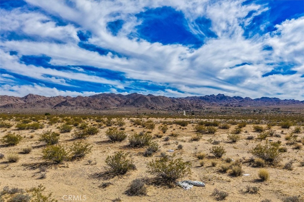 65944 Pipeline Road Twentynine Palms, CA 92277 - Photo 13 of 29 a view of lake and mountain