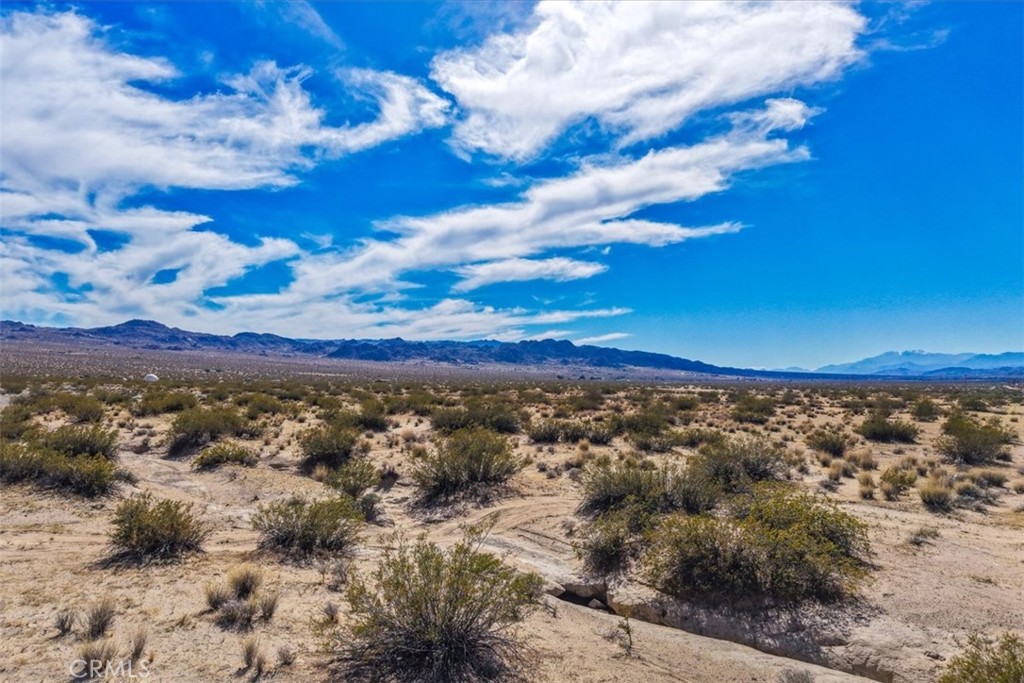 65944 Pipeline Road Twentynine Palms, CA 92277 - Photo 15 of 29