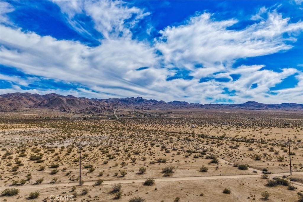 65944 Pipeline Road Twentynine Palms, CA 92277 - Photo 18 of 29 a view of a sky view