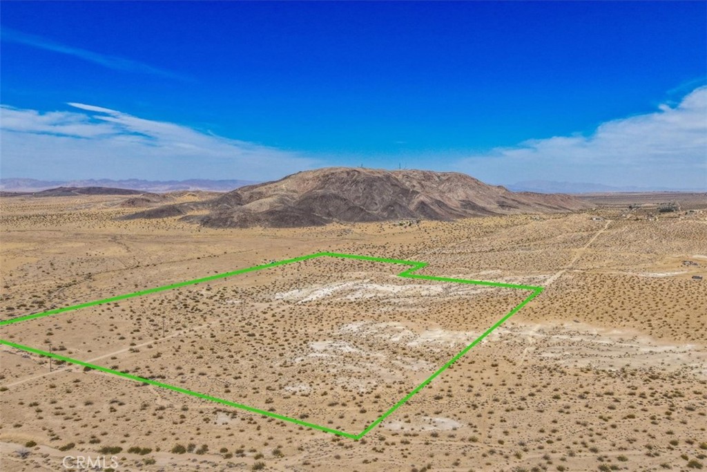 65944 Pipeline Road Twentynine Palms, CA 92277 - Photo 26 of 29 a view of beach and an ocean