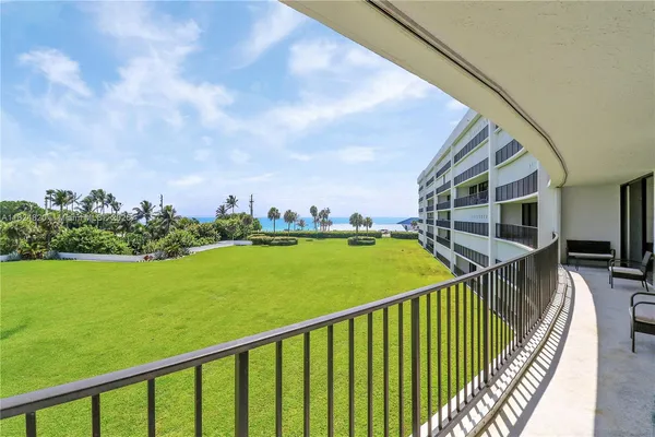 $795,000 | 1300 Florida A1A, Unit 311, Jupiter, FL 33477